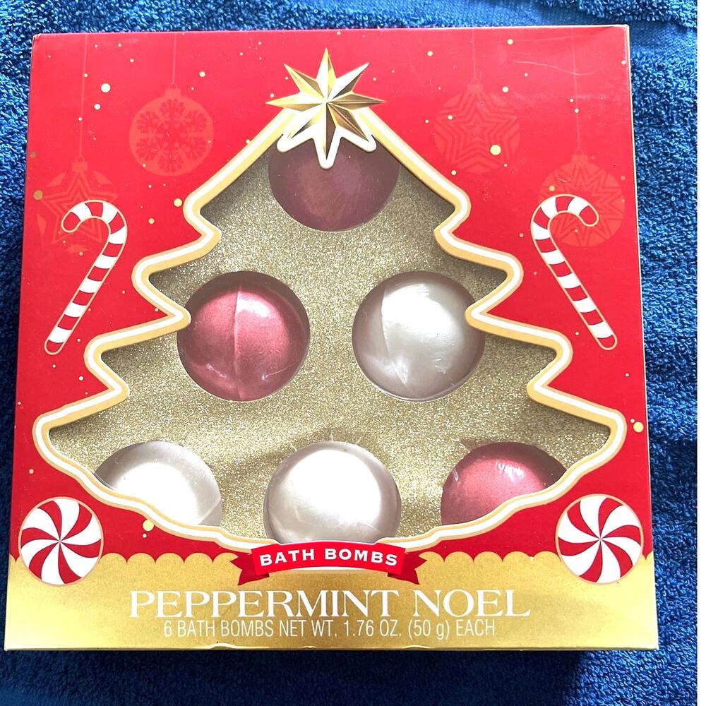 6- Piece Peppermint Scented Bath Bomb Set | Red/White | 1.76 oz